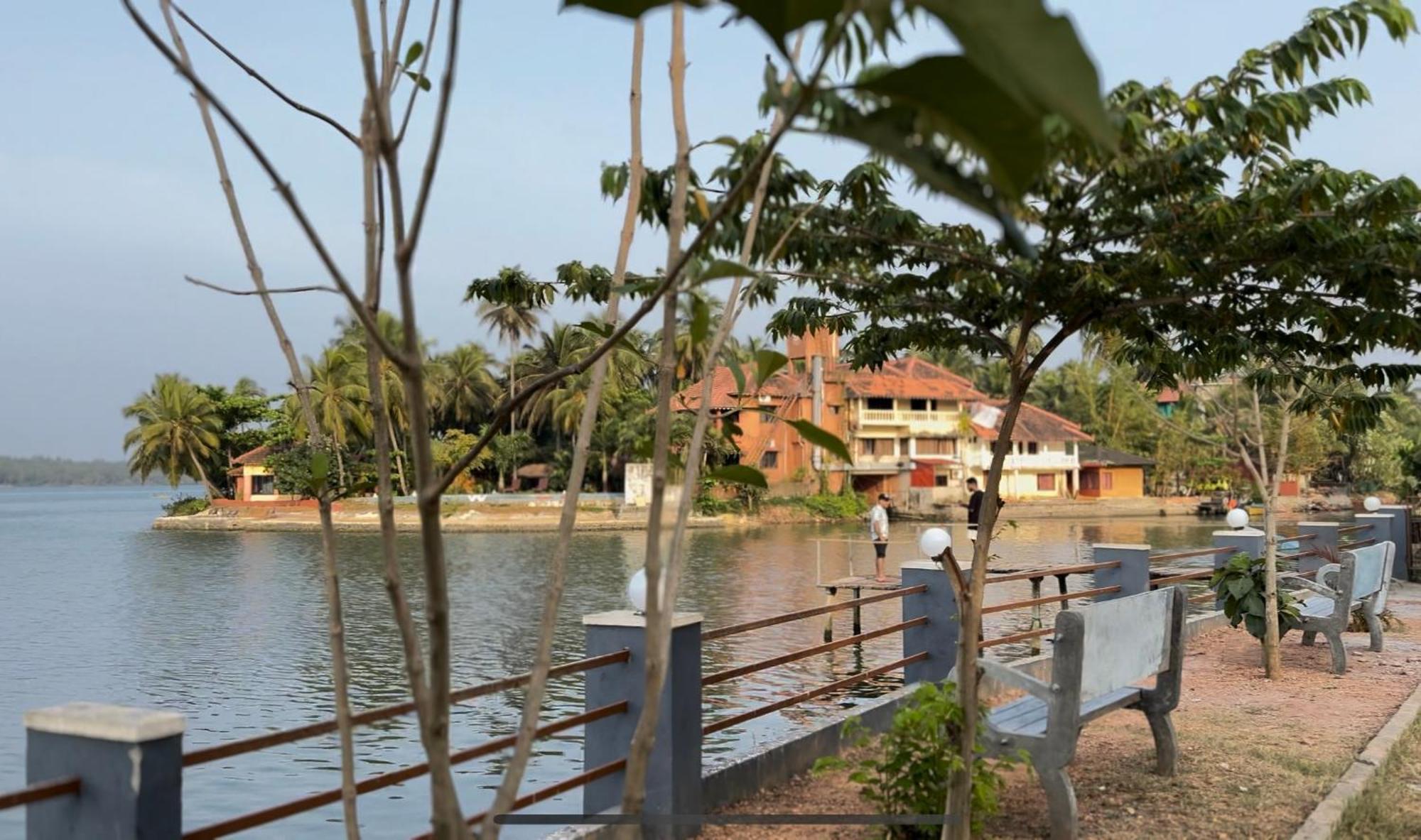 The Glasswater By The Backwater Homestay Kalyānpur Extérieur photo