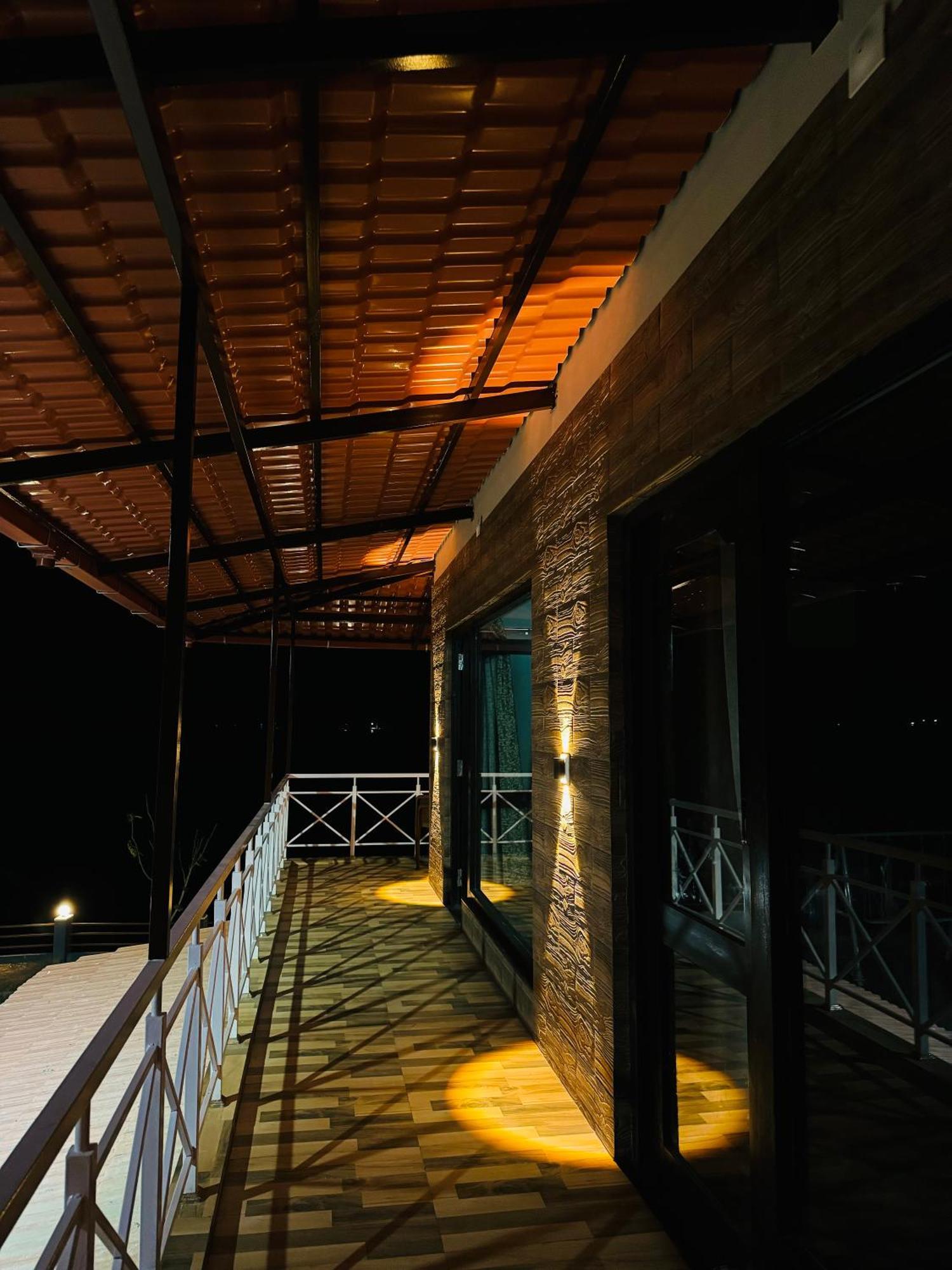 The Glasswater By The Backwater Homestay Kalyānpur Extérieur photo