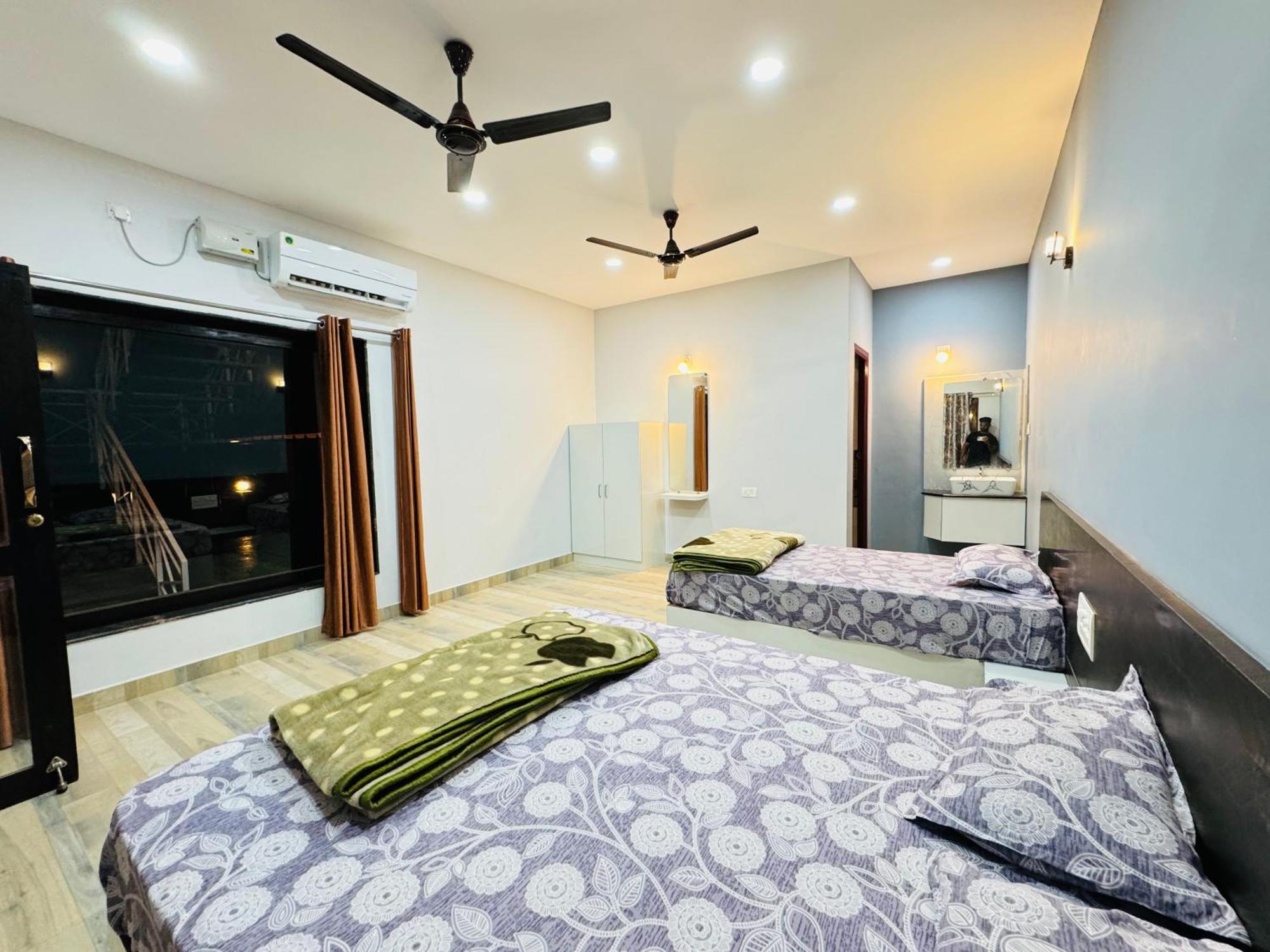 The Glasswater By The Backwater Homestay Kalyānpur Extérieur photo