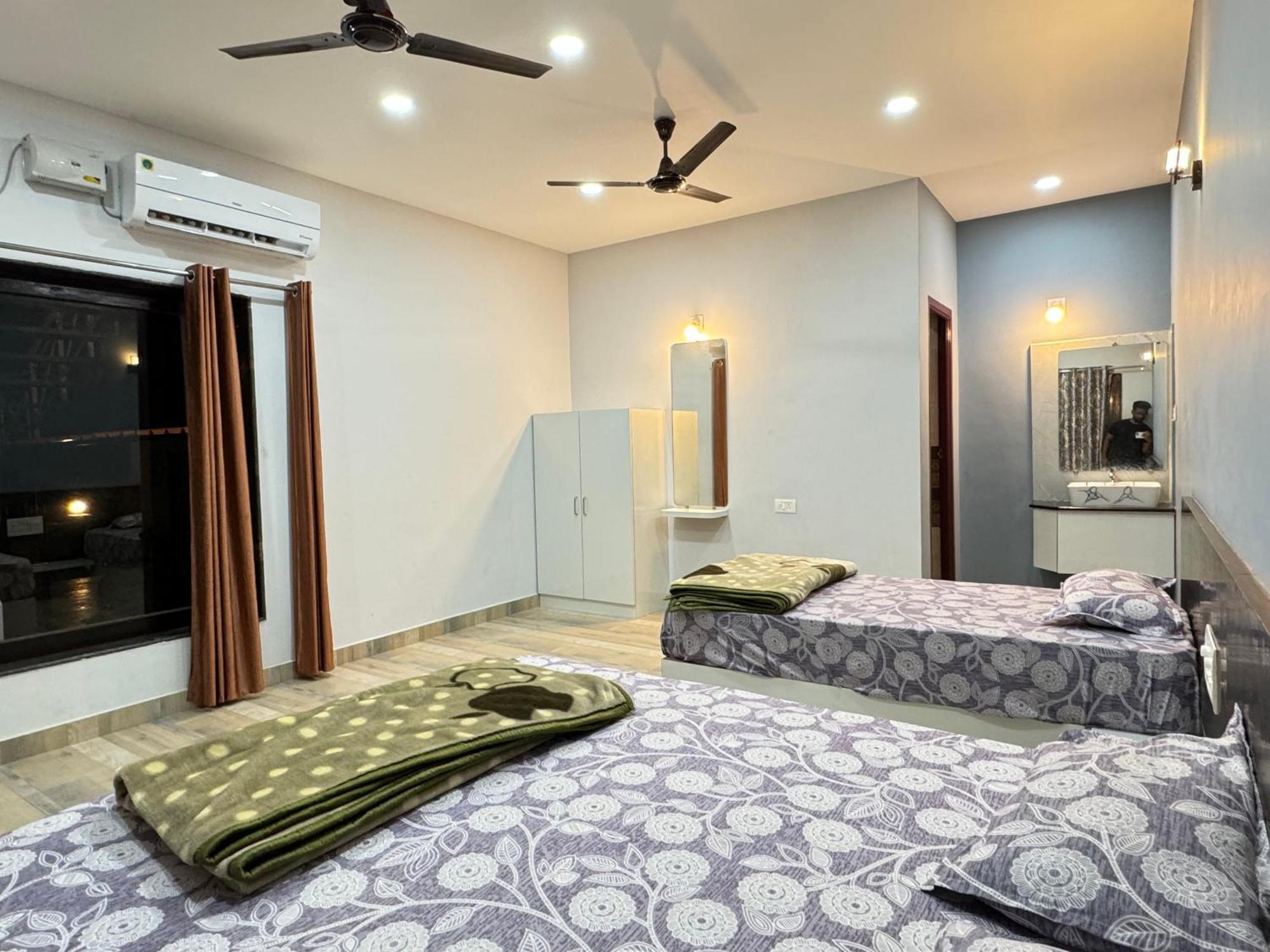 The Glasswater By The Backwater Homestay Kalyānpur Extérieur photo